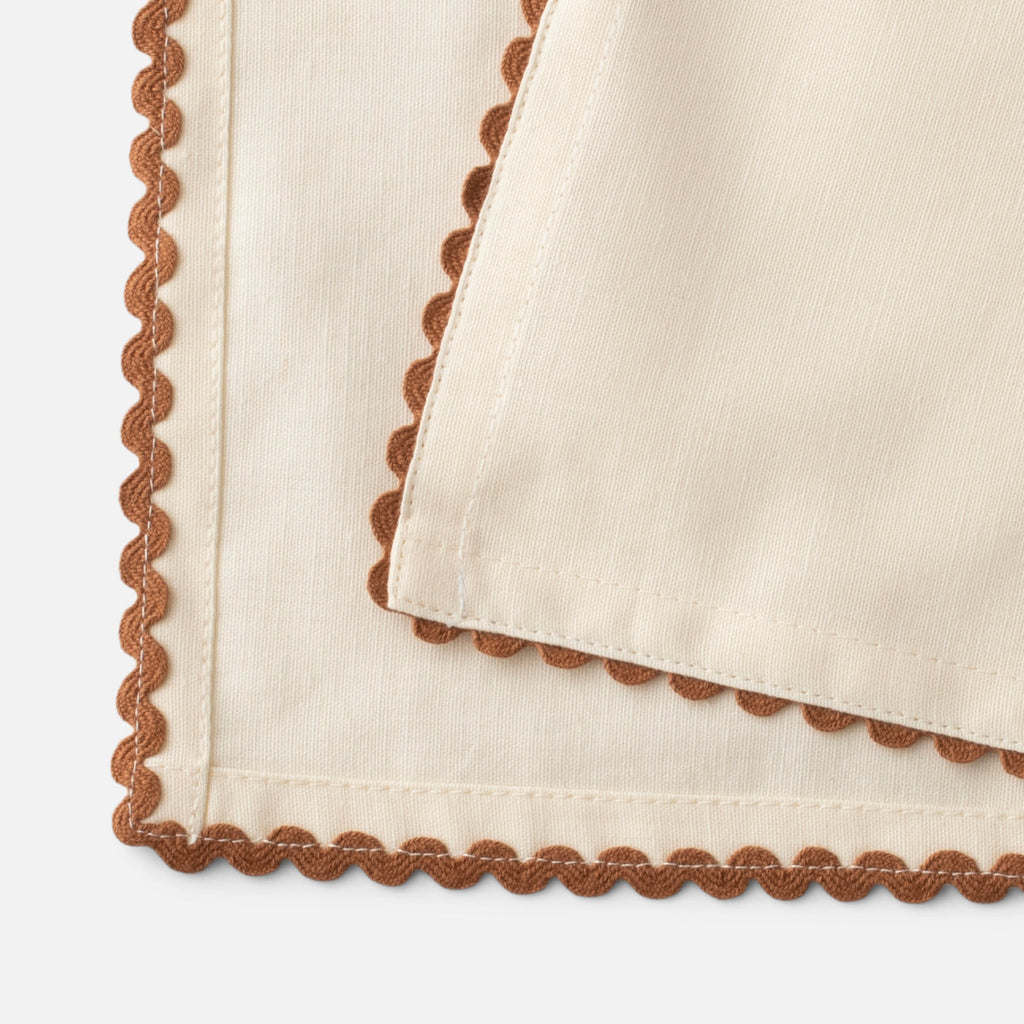 Scallop Monogrammed Cloth Dinner Napkins - Set of 4 napkins