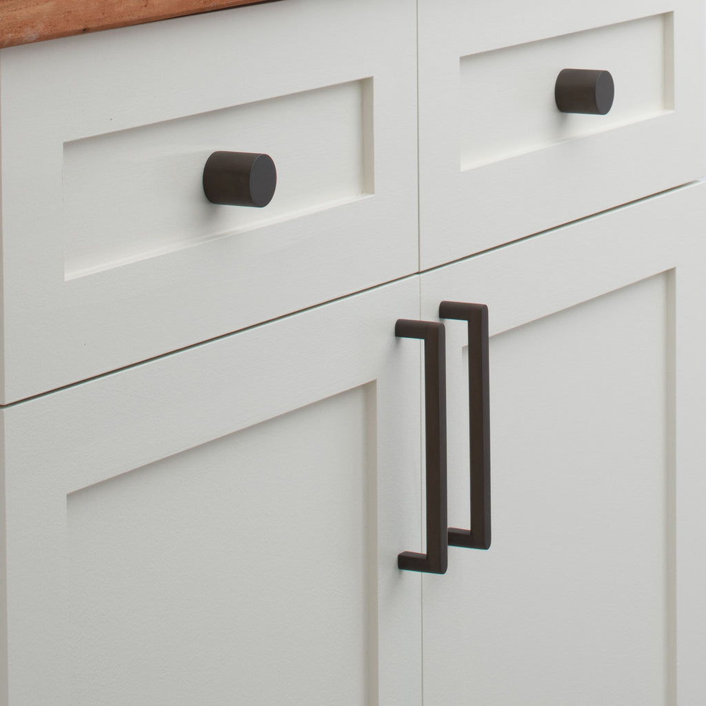 How-To: Choose Cabinet Hardware – Schoolhouse
